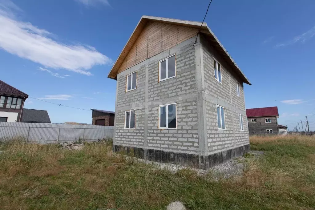 Дом в Сахалинская область, Южно-Сахалинск городской округ, с. ... - Фото 1