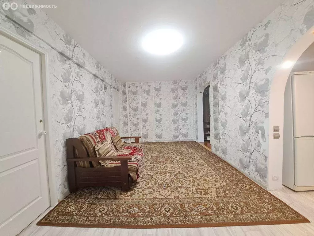 3-комнатная квартира: Улан-Удэ, Геологическая улица, 21 (50 м) - Фото 1