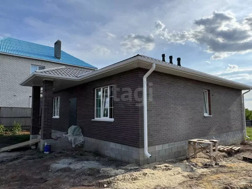 Дом в Белгородская область, Белгородский район, с. Стрелецкое 1 (105 ... - Фото 1