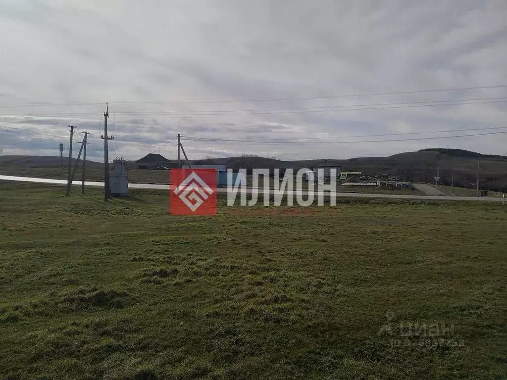 Участок в Крым, Симферопольский район, Пожарское с/пос, с. Демьяновка ... - Фото 2