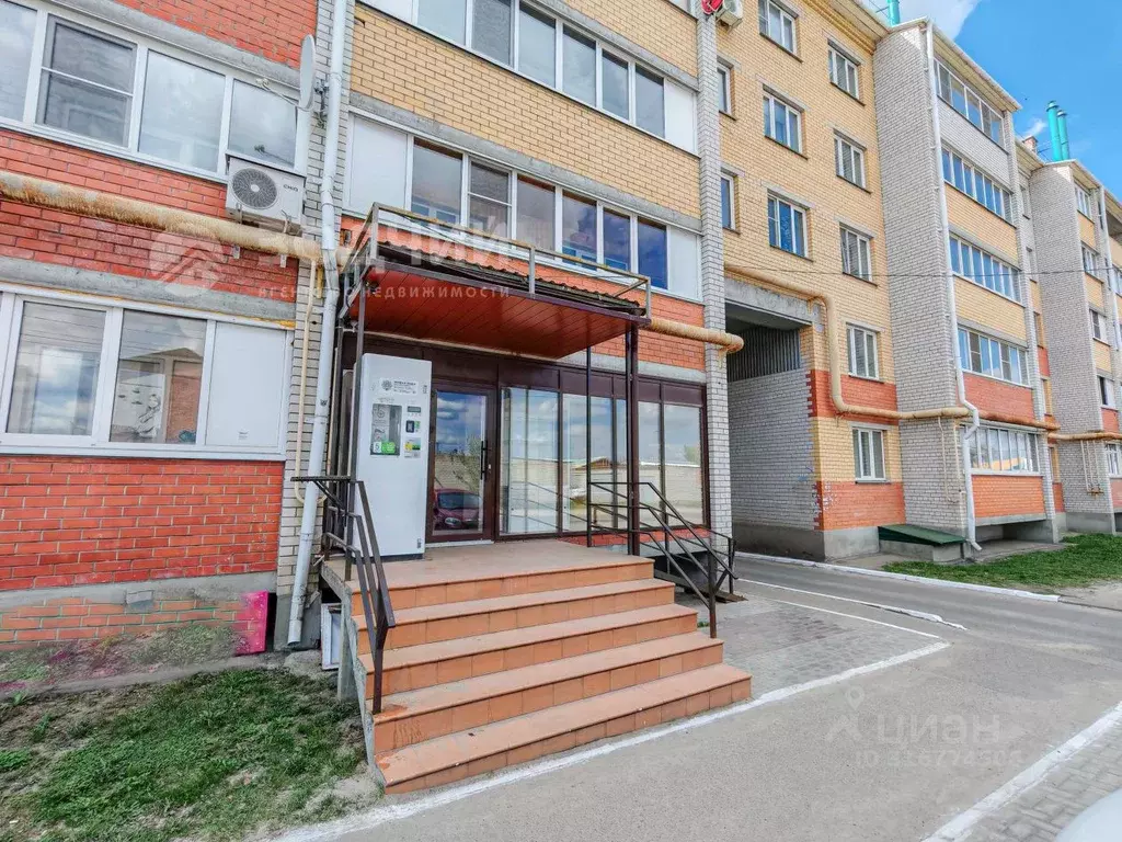 Торговая площадь в Чувашия, Канаш ул. Свободы, 11 (47 м) - Фото 0