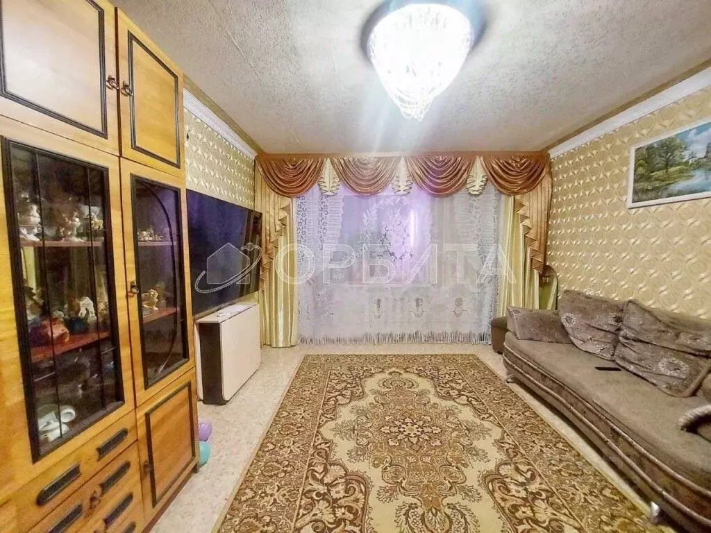 1-к кв. Тюменская область, Тюмень Холодильная ул., 13А (50.0 м) - Фото 1
