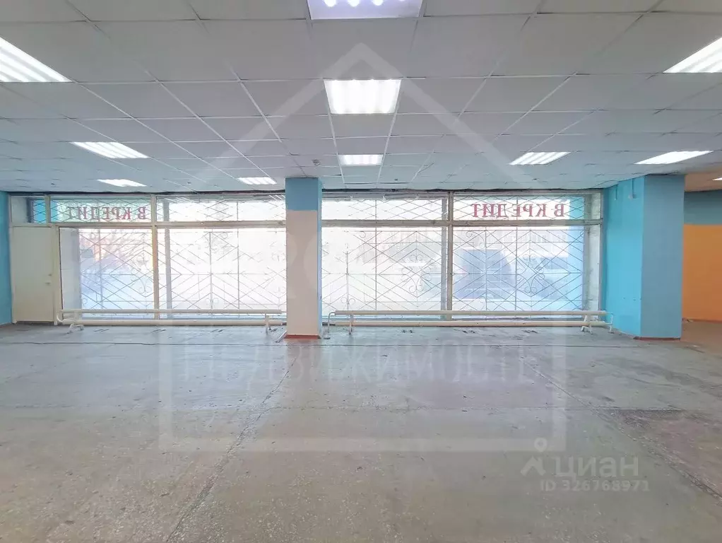 Помещение свободного назначения в Омская область, Омск Ипподромная ... - Фото 1