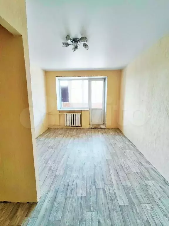Комната 13 м в 3-к., 4/4 эт. - Фото 0