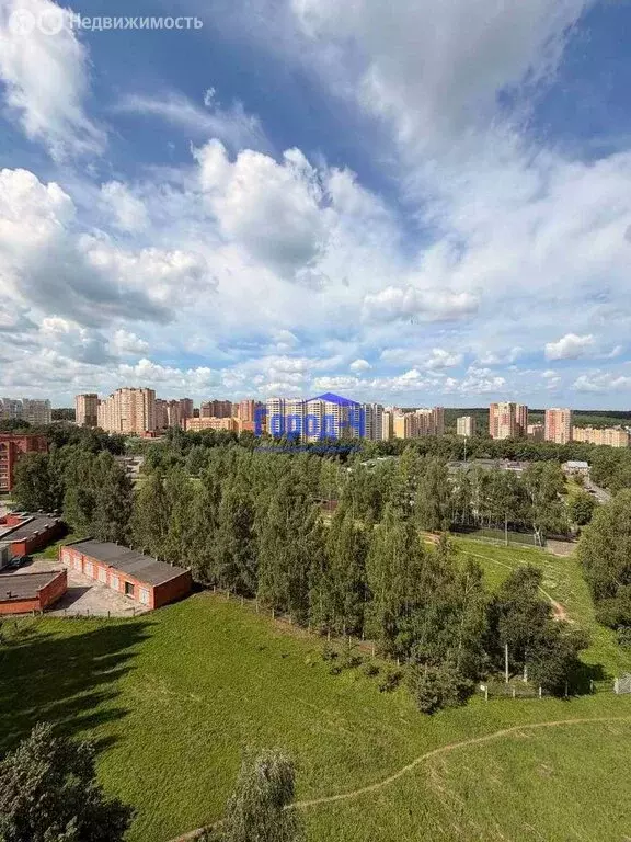 3-комнатная квартира: Чебоксары, улица Мичмана Павлова, 74 (72 м) - Фото 1