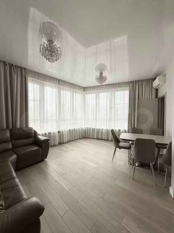 4-к. квартира, 100 м, 11/19 эт. - Фото 0