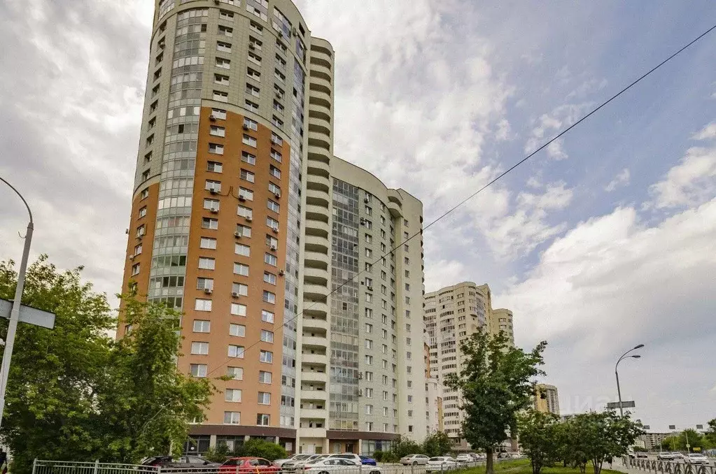 1-к кв. Свердловская область, Екатеринбург ул. Луганская, 6 (43.0 м) - Фото 0