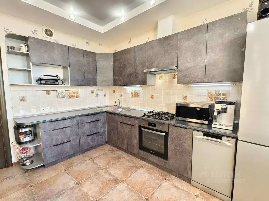 4-к кв. Волгоградская область, Волгоград ул. имени Хорошева, 8А (132.1 ... - Фото 2