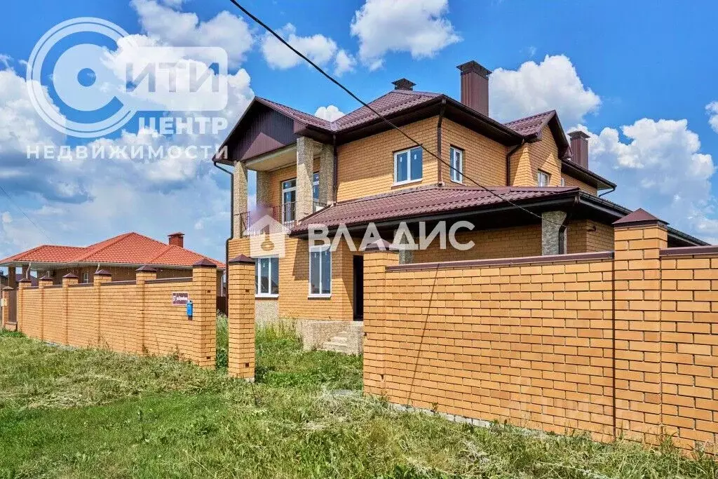 Дом в Воронежская область, с. Новая Усмань ул. Кулибина, 57 (258 м) - Фото 1