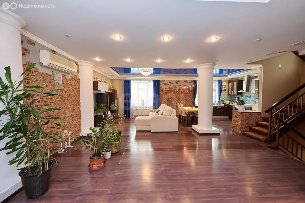 Дом в Кемерово, жилой район Лесная Поляна, Изумрудная улица (341.6 м) - Фото 1