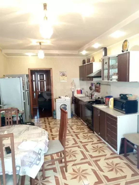 4-к кв. Саратовская область, Саратов ул. Большая Садовая, 139/150 ... - Фото 0