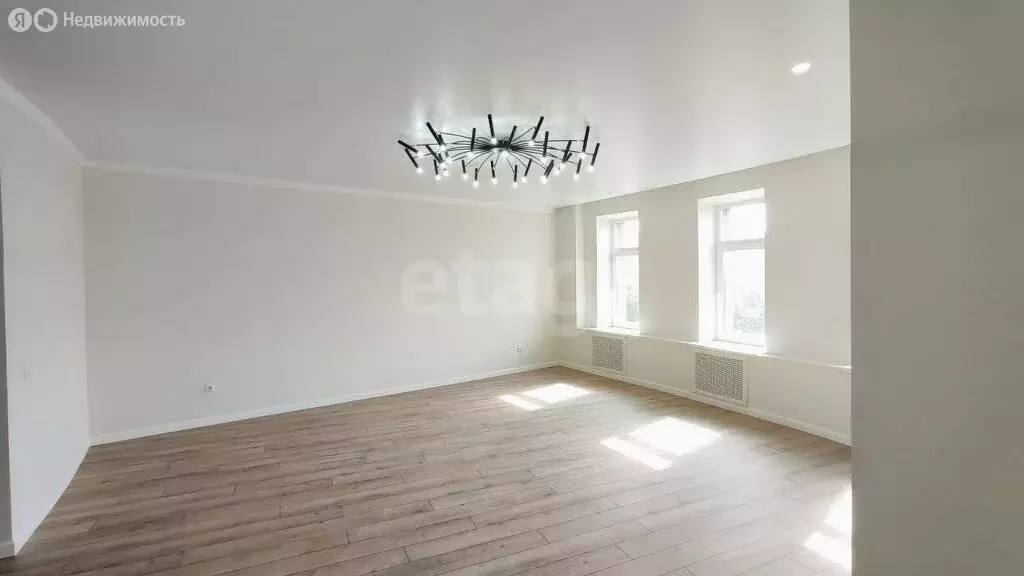 Квартира-студия: Пермь, улица Адмирала Ушакова, 32 (56.2 м) - Фото 1