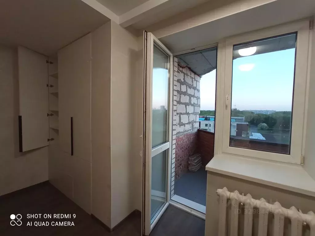 1-к кв. Омская область, Омск просп. Комарова, 9/1 (44.0 м) - Фото 2