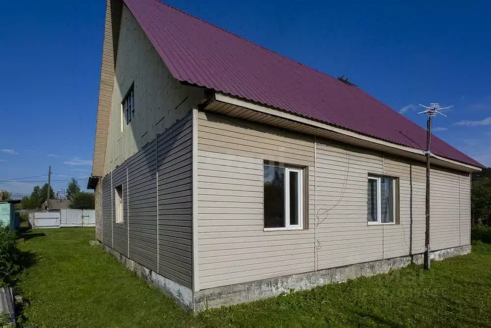 Дом в Кемеровская область, Калтанский городской округ, пос. Малиновка ... - Фото 1