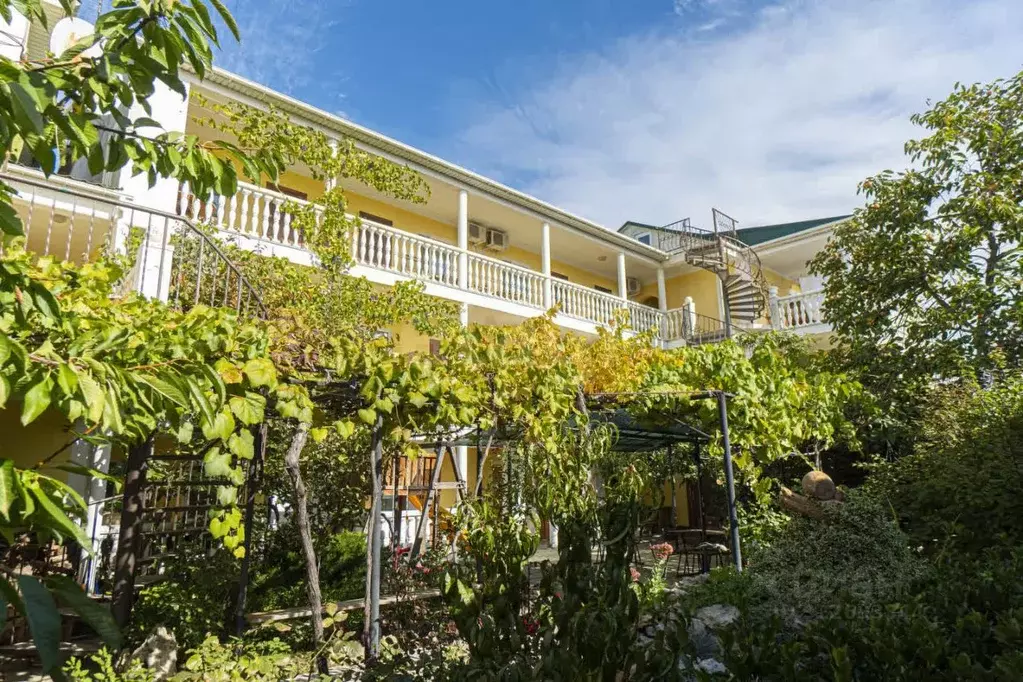 Дом в Севастополь пос. Любимовка, ул. Южногородская, 24 (250 м) - Фото 1