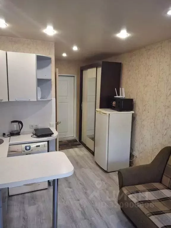 Студия Приморский край, Владивосток Некрасовская ул., 52 (17.0 м) - Фото 1