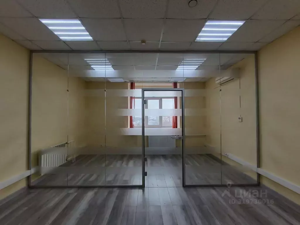 Офис в Тюменская область, Тюмень ул. Республики, 211 (29 м) - Фото 1