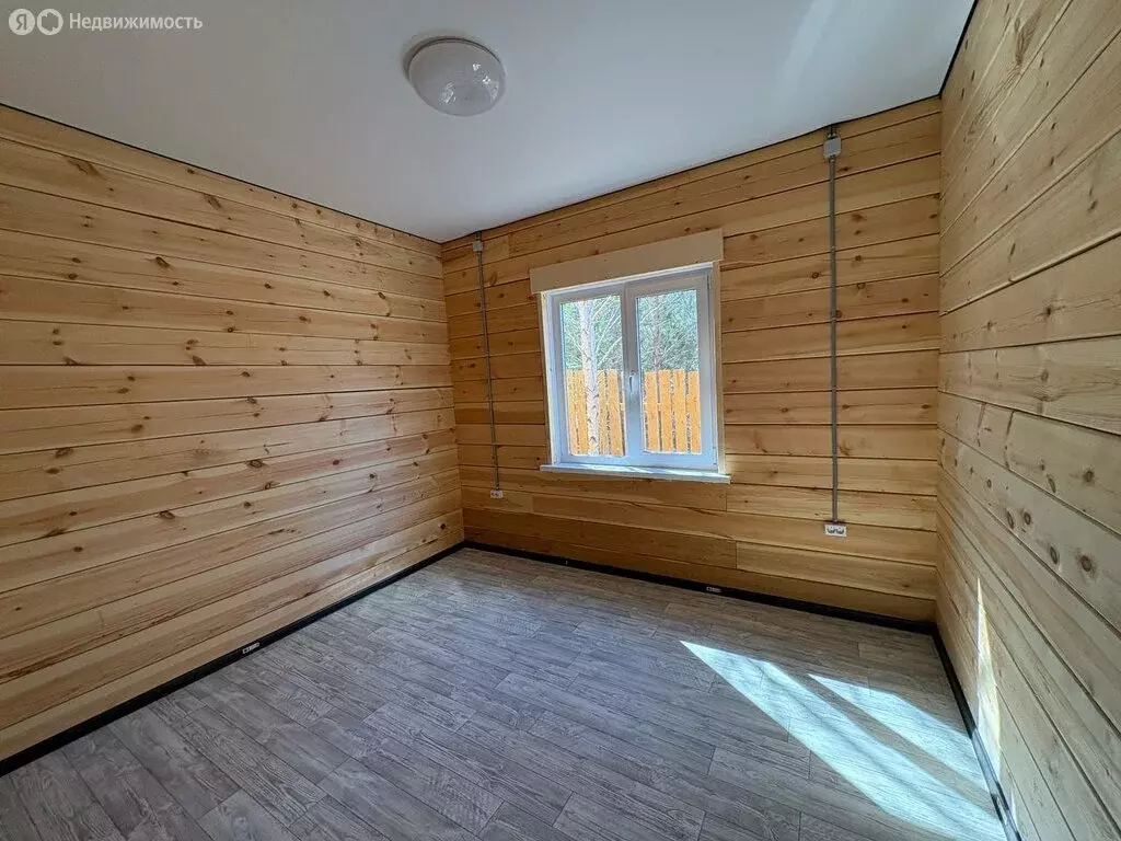 Дом в деревня Карлук, улица Александра Вампилова (150 м) - Фото 2