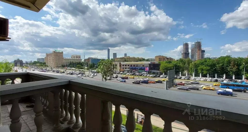 4-к кв. Москва Кутузовский просп., 43 (106.4 м) - Фото 0