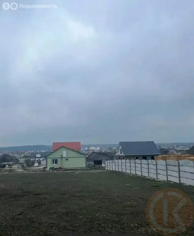 Участок в Белогорск, улица Муарема Мартынова (797 м) - Фото 0