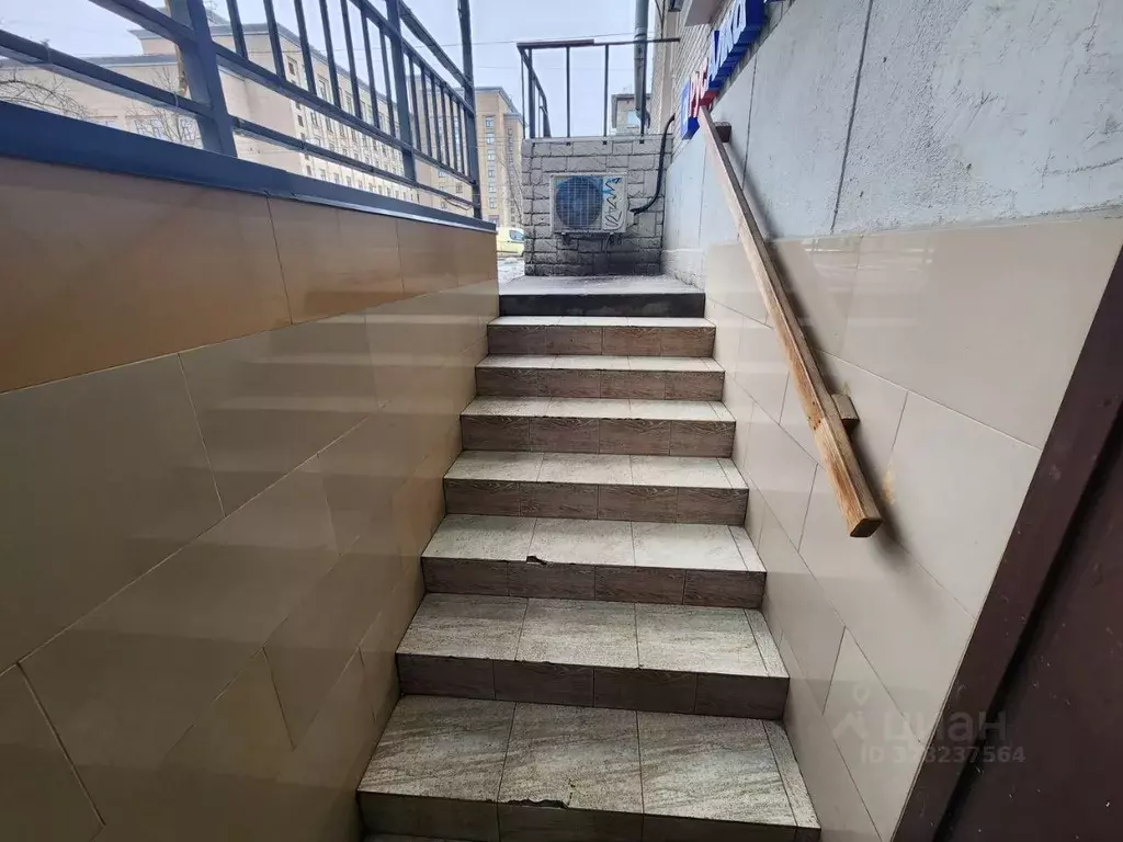 Торговая площадь в Санкт-Петербург Благодатная ул., 16 (83 м) - Фото 2