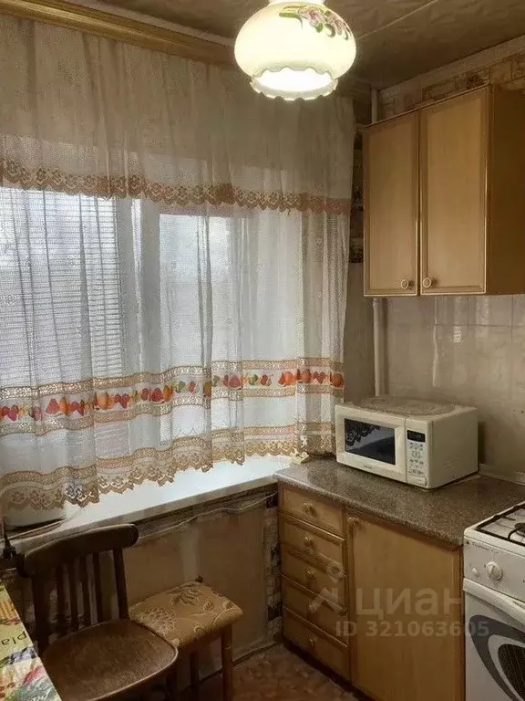 2-к кв. Саратовская область, Энгельс ул. Космонавтов, 3 (42.7 м) - Фото 0