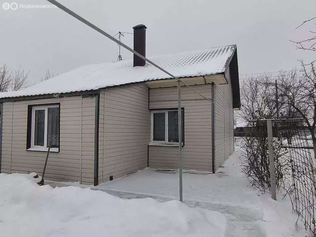 Дом в Волгоградская область, рабочий посёлок Средняя Ахтуба, улица ... - Фото 2