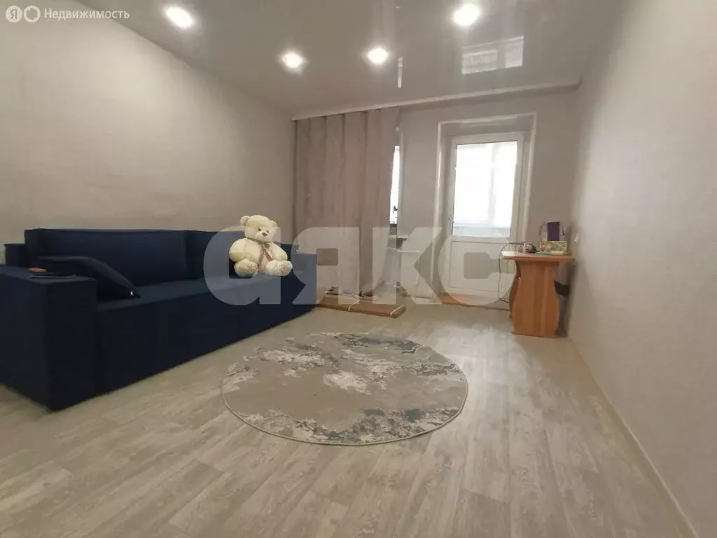 3-комнатная квартира: Волгоград, посёлок Ангарский, Семигорская улица, ... - Фото 1