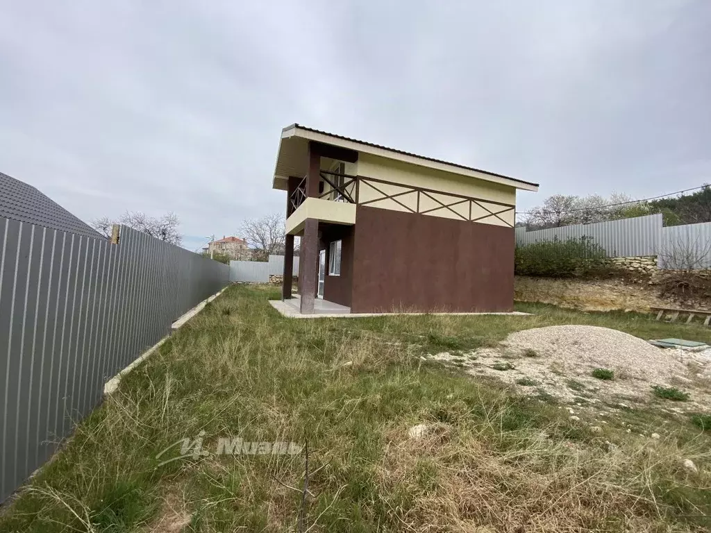 Дом в Севастополь ул. Комиссара Ищенко (110 м) - Фото 1