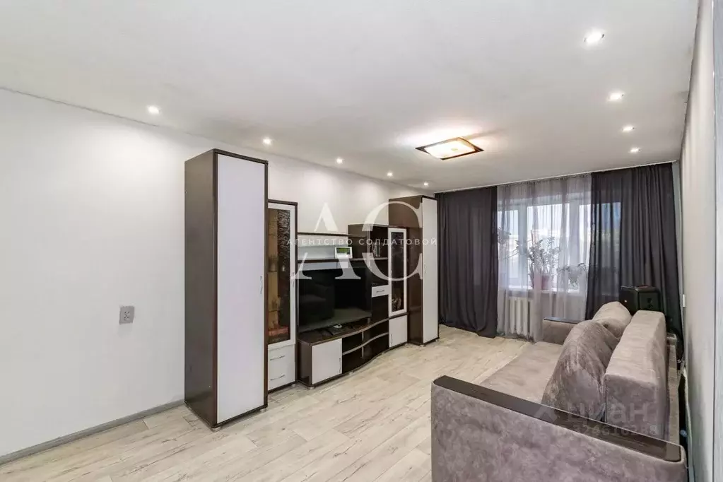 3-к кв. Свердловская область, Екатеринбург ул. Стахановская, 29 (59.9 ... - Фото 2