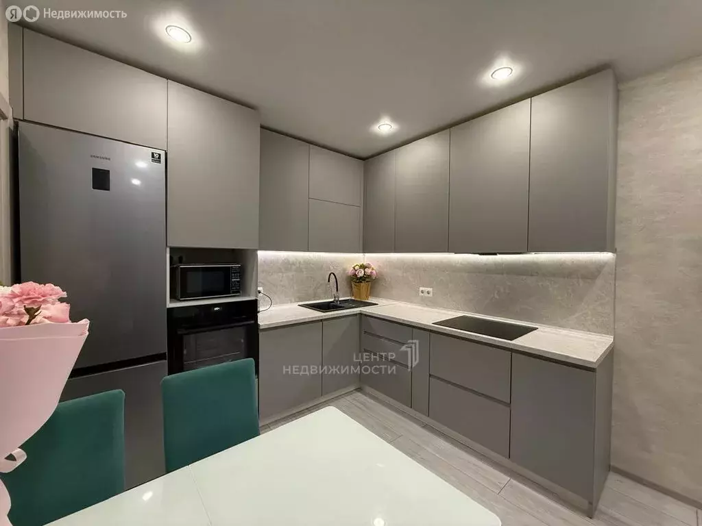 2-комнатная квартира: Кощаковское сельское поселение, деревня Царёво, ... - Фото 1