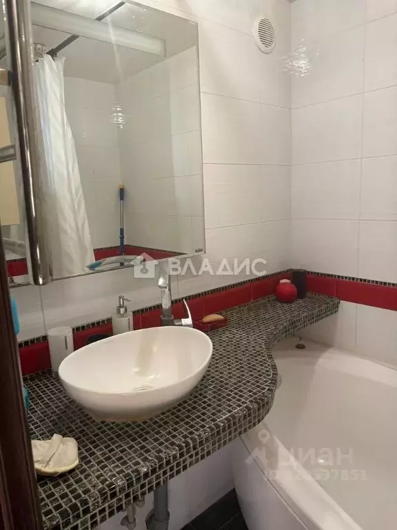 3-к кв. Белгородская область, Шебекино ул. Ленина, 74 (72.2 м) - Фото 1