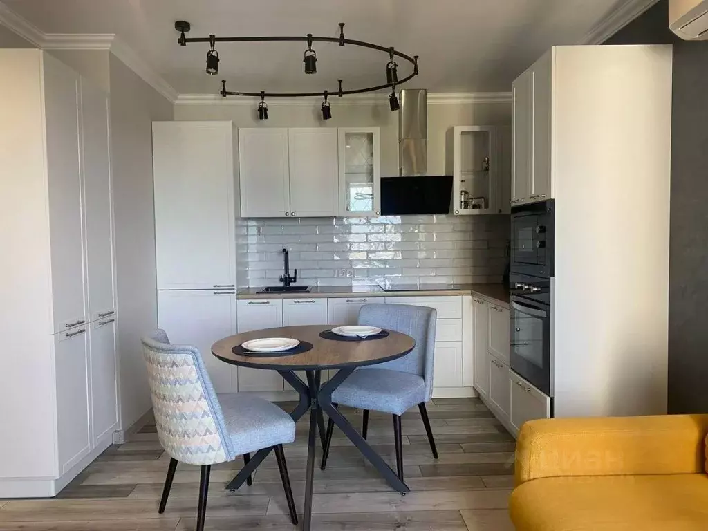 1-к кв. Саратовская область, Саратов ул. Имени В.Н. Симбирцева, 40А ... - Фото 0