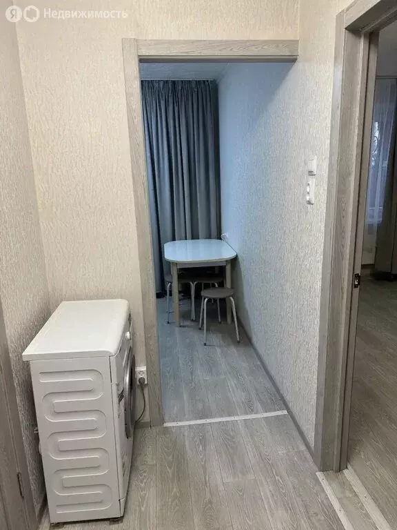 1-комнатная квартира: Дзержинский, улица Шама, 6 (34 м) - Фото 1