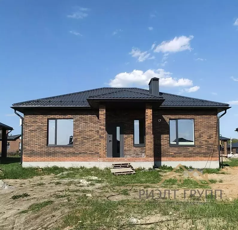 Дом в Татарстан, Высокогорский район, Семиозерское с/пос, д. Макаровка ... - Фото 0