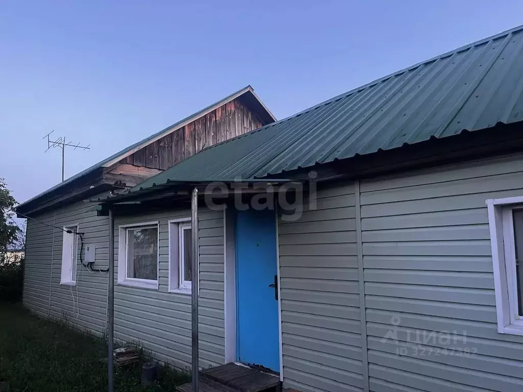 Дом в Амурская область, Свободненский район, с. Чембары Школьная ул., ... - Фото 1