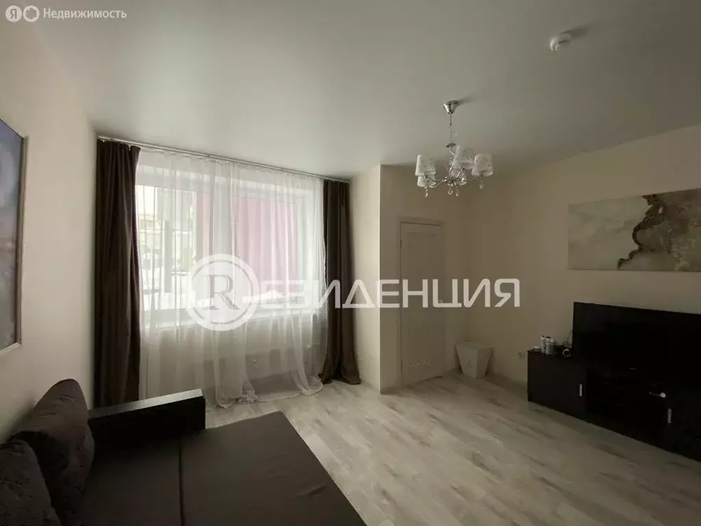 2-комнатная квартира: Пермь, улица Борцов Революции, 1А (65.8 м) - Фото 1