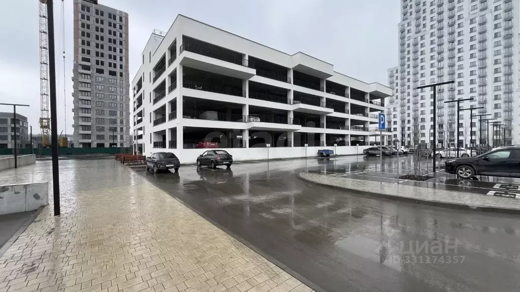 Гараж в Тюменская область, Тюмень ул. Василия Малкова, 12к1 (13 м) - Фото 1