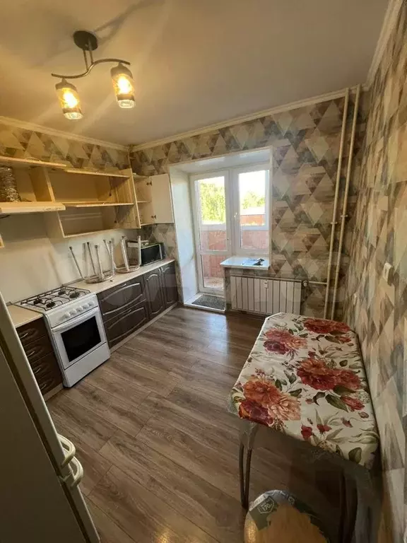 3-к. квартира, 71 м, 1/5 эт. - Фото 0