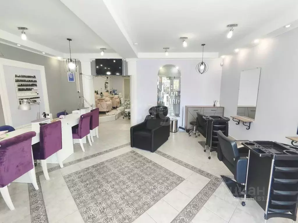 Помещение свободного назначения в Севастополь просп. Октябрьской ... - Фото 1