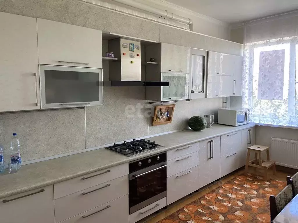 2-к кв. Краснодарский край, Горячий Ключ ул. Свердлова, 29А (65.8 м) - Фото 0