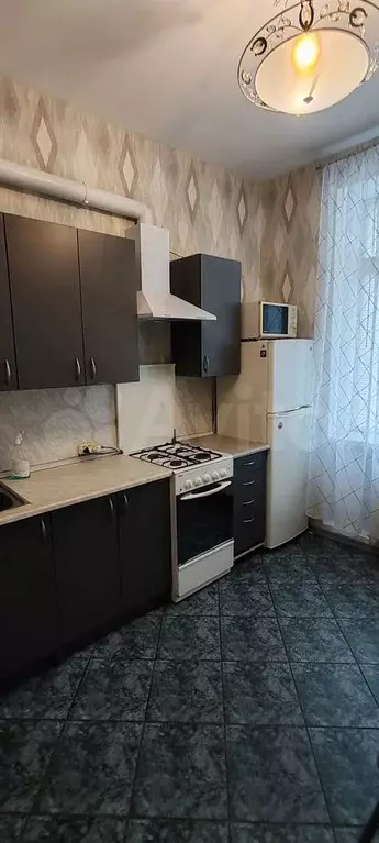 2-к. квартира, 55 м, 2/5 эт. - Фото 0
