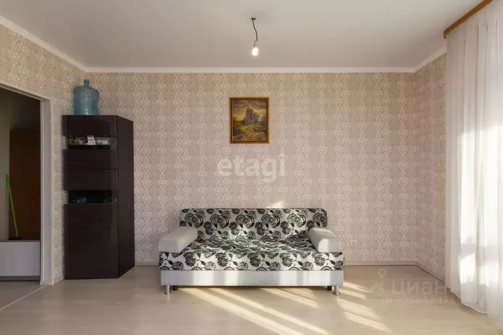 Студия Тюменская область, Тюмень ул. Тимофея Чаркова, 81 (27.7 м) - Фото 1