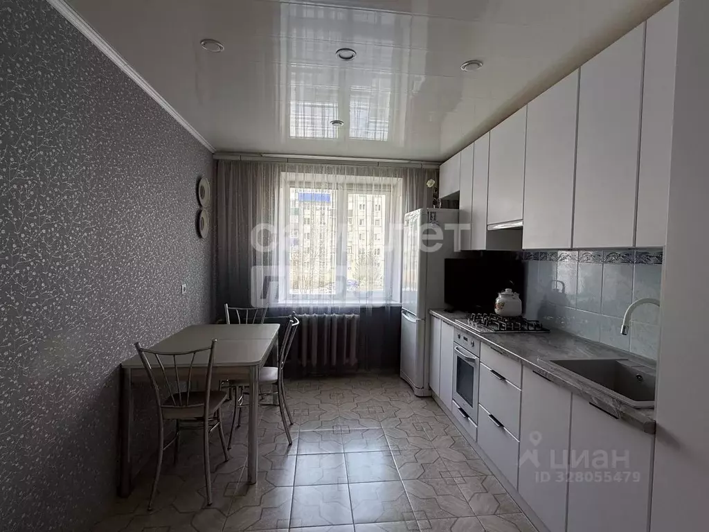 3-к кв. Самарская область, Сызрань ул. Маршала Жукова, 330 (70.0 м) - Фото 1