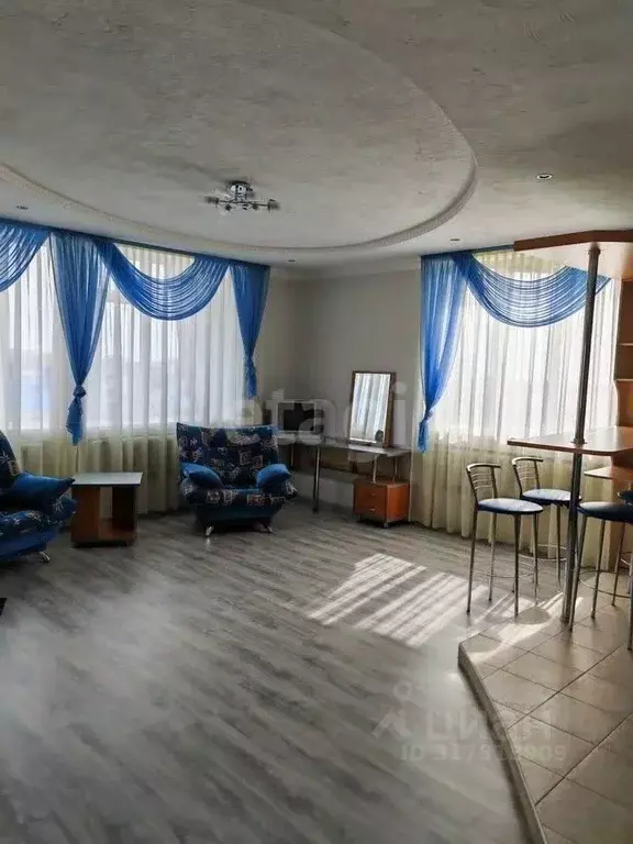 2-к кв. Краснодарский край, Анапа Терская ул., 79 (73.3 м) - Фото 0
