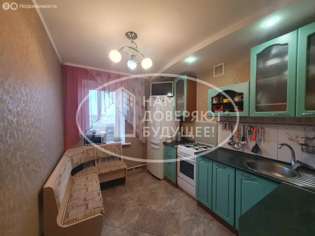 3-комнатная квартира: Пермь, Сочинская улица, 4 (61.2 м) - Фото 1