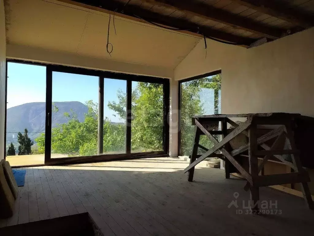 Дом в Крым, Алушта муниципальный округ, с. Пушкино ул. Ялтинская, 6 ... - Фото 1