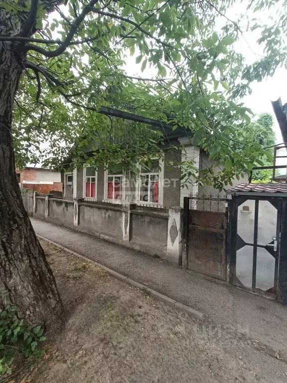 Дом в Кабардино-Балкария, Нальчик Дагестанская ул., 111 (50 м) - Фото 0