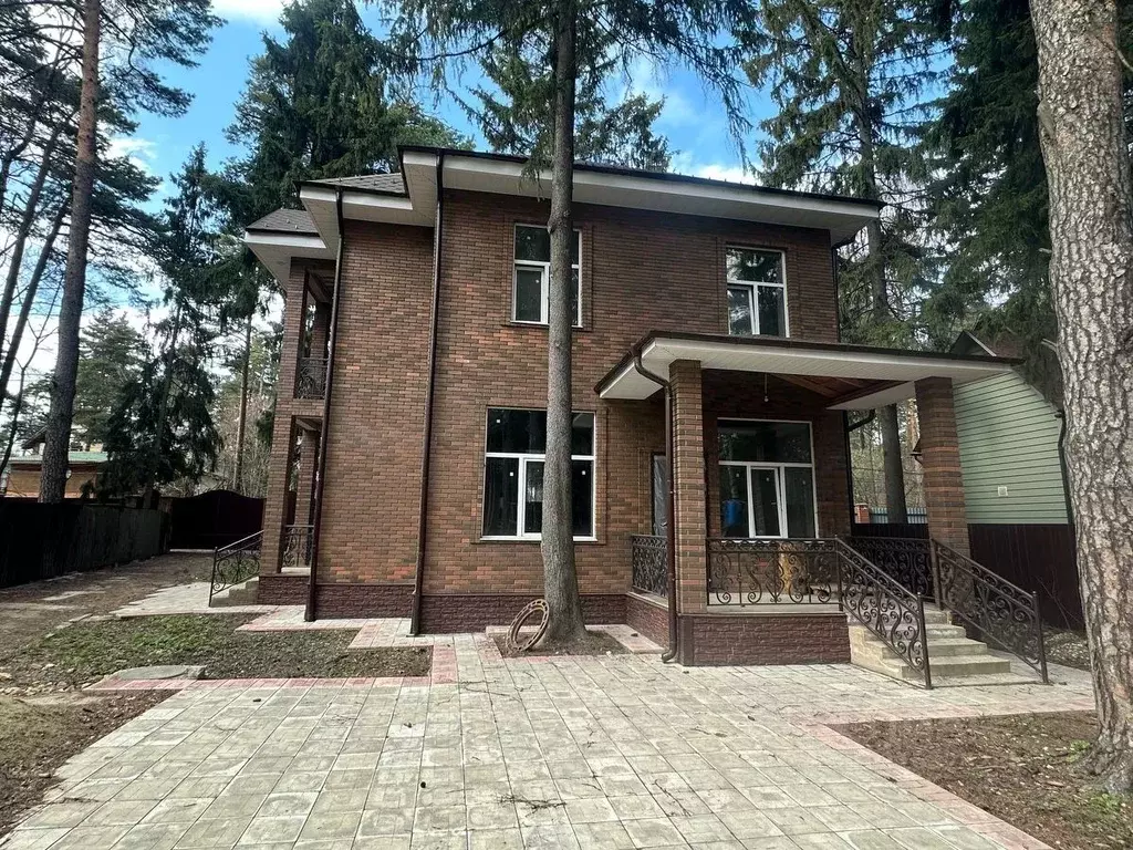 Дом в Московская область, Мытищи Солнечная ул., 4 (250 м) - Фото 1