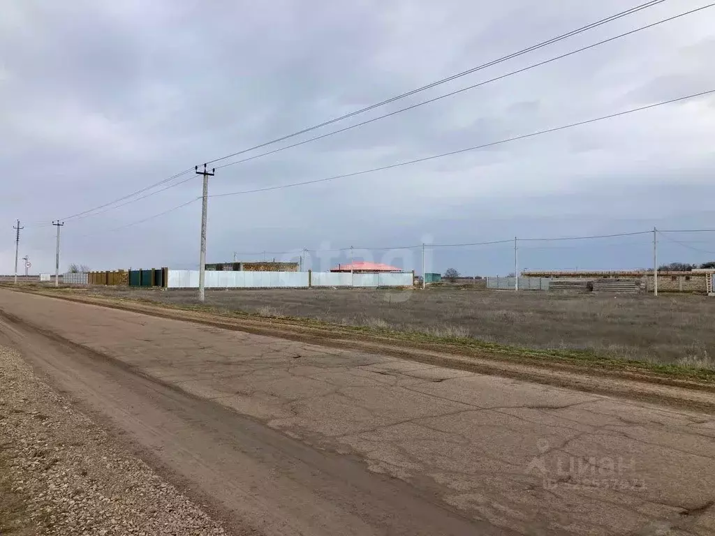 Участок в Крым, Сакский район, Молочненское с/пос, с. Витино  (8.0 ... - Фото 1